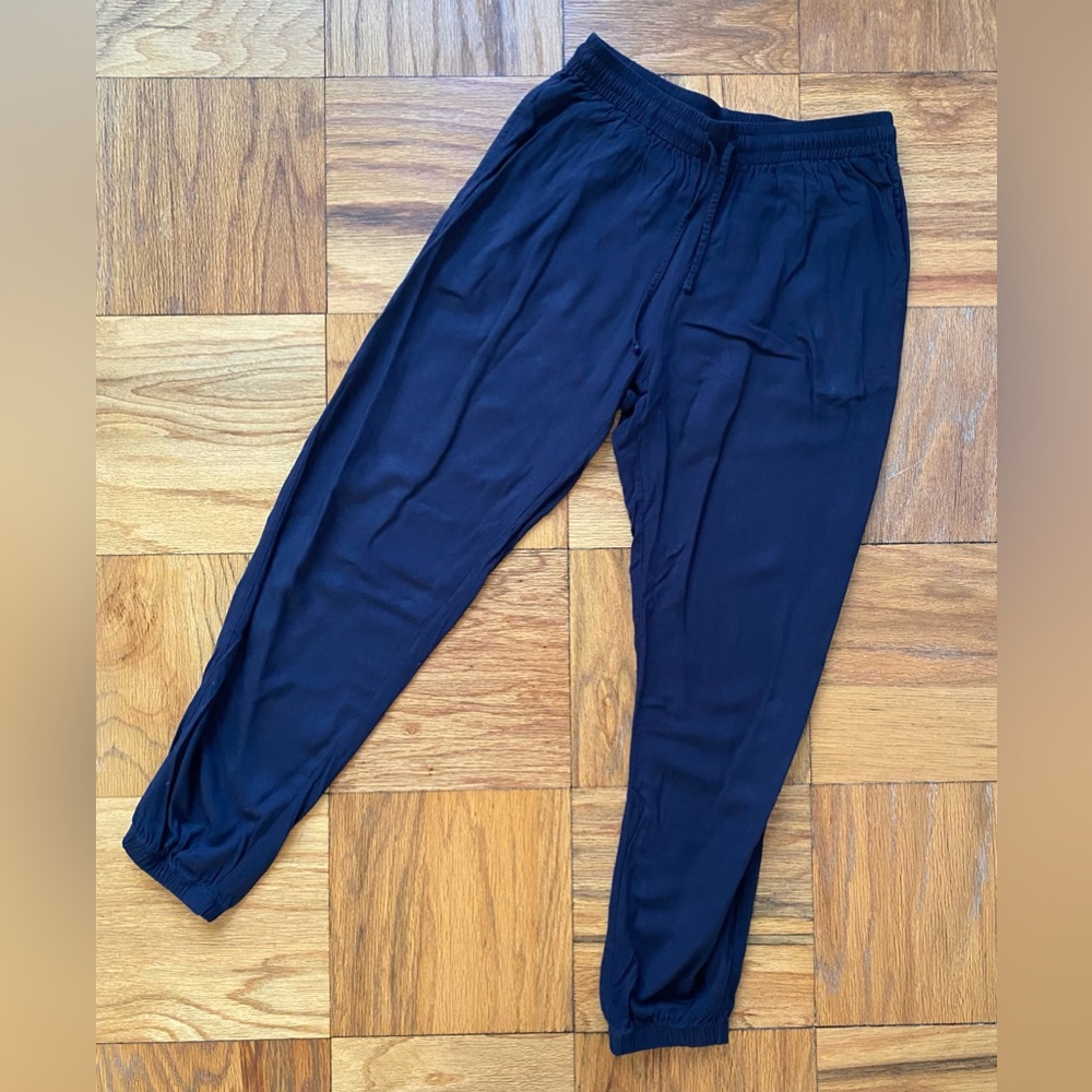 Uniqlo Women’s Navy Lounge Pants